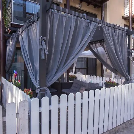 Darius Apartament Saturn